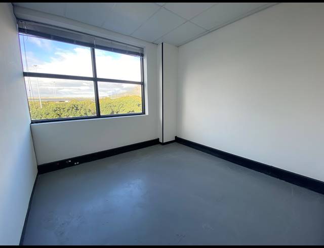 114M² OFFICE TO LET IN BROOKLYN